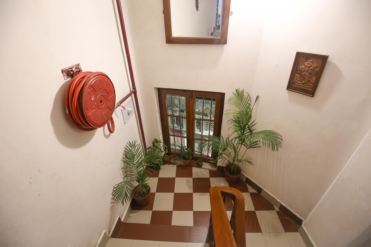 Hotel Cecil Kalkutta Exterior foto